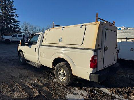 Image of Ford F-350 equipment image 3