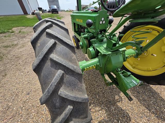 Image of John Deere B equipment image 4