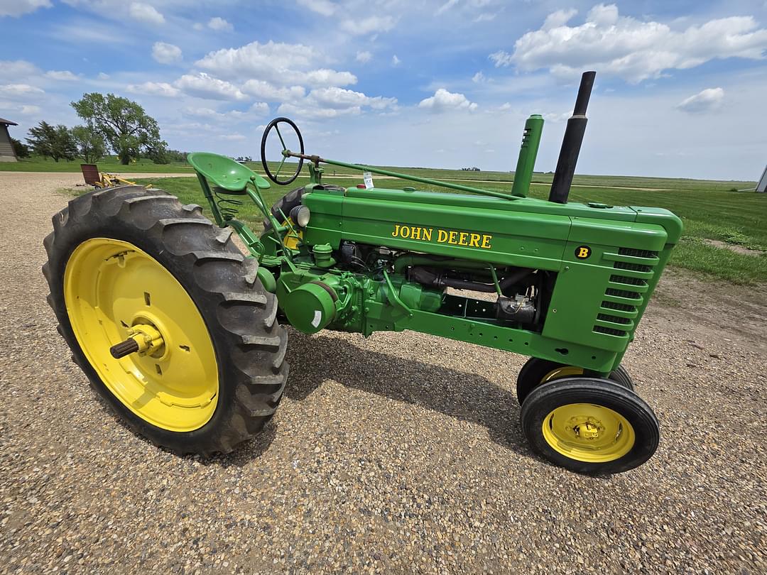 Image of John Deere B Primary image