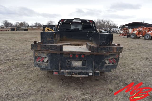 Image of Chevrolet 3500HD equipment image 4