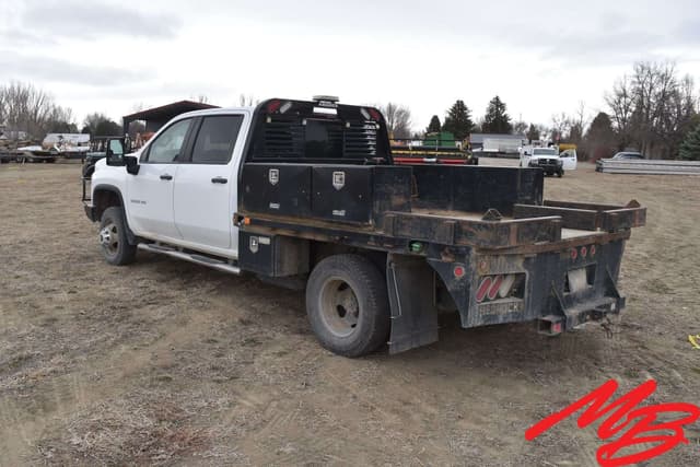 Image of Chevrolet 3500HD equipment image 3