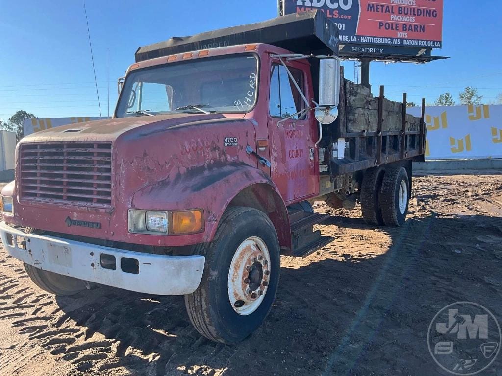 1999 International 4700 Equipment Image0