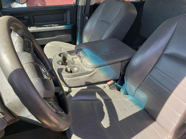 Image of Dodge Ram 3500 equipment image 4