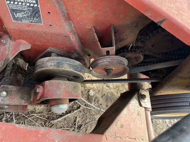 Image of New Holland 488 equipment image 2