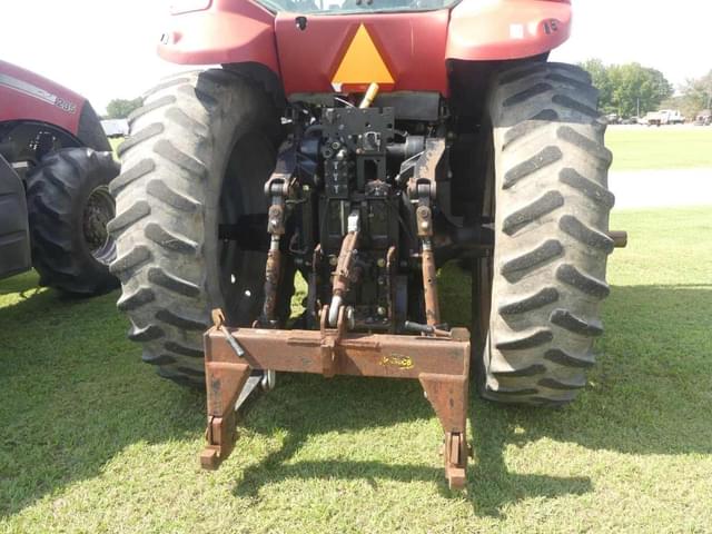 Image of Case IH Magnum 235 equipment image 3