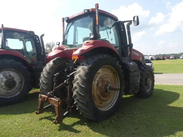 Image of Case IH Magnum 235 equipment image 2