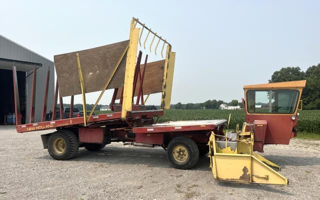 Image of New Holland 1049 equipment image 1