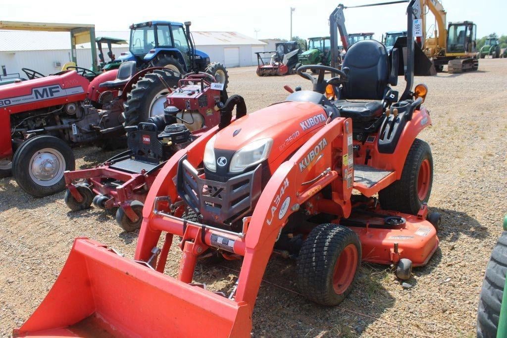 Kubota BX2680 Equipment Image0