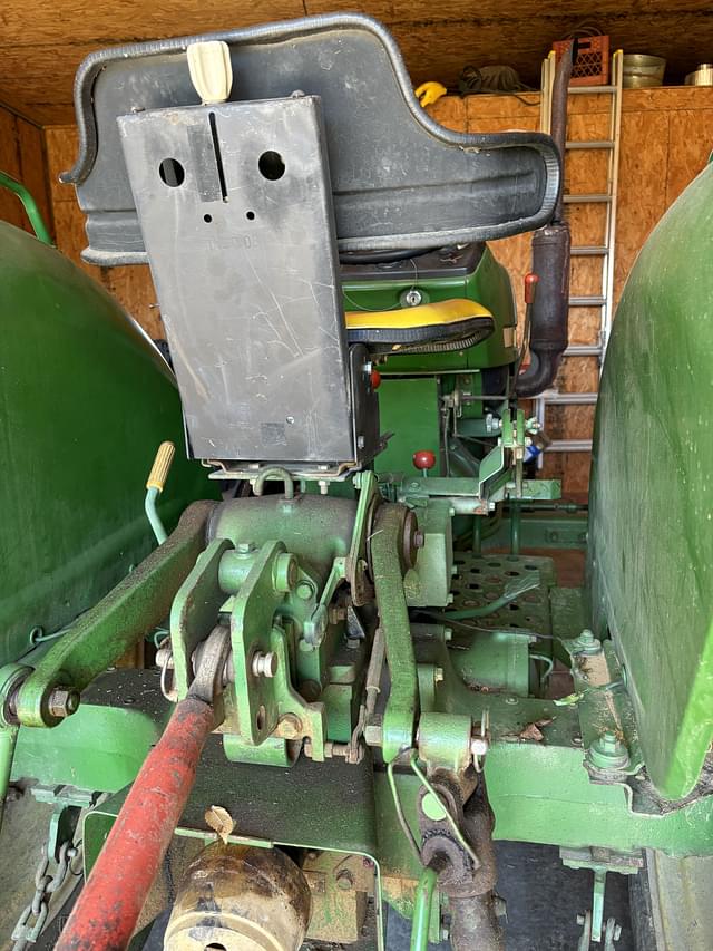 Image of John Deere 1050 equipment image 4