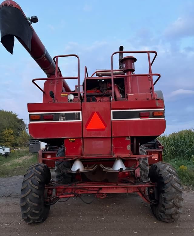 Image of International Harvester 1460 equipment image 2