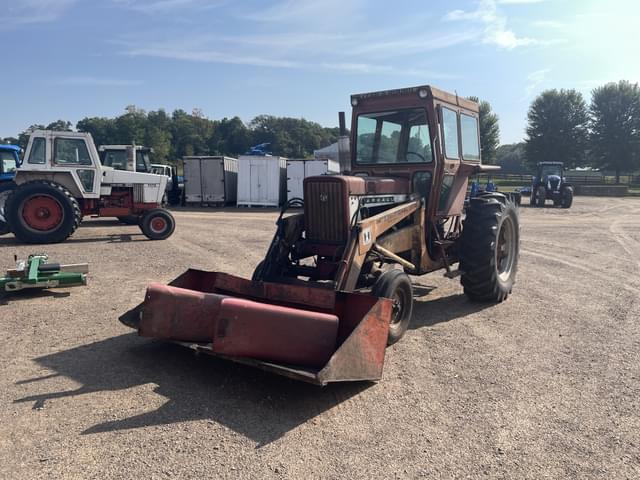 Image of International Harvester 706 equipment image 2