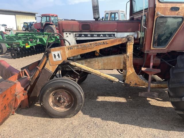 Image of International Harvester 706 equipment image 4