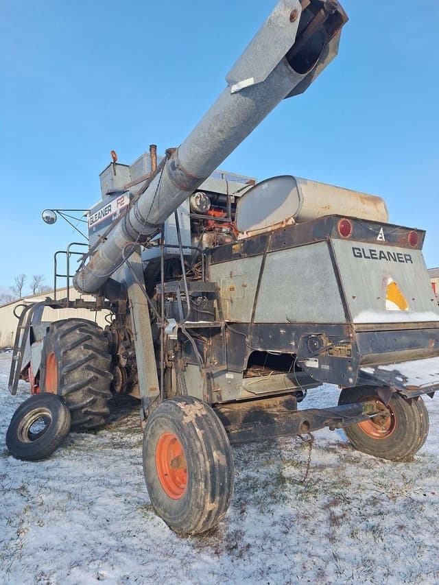 Image of Gleaner F2 equipment image 4