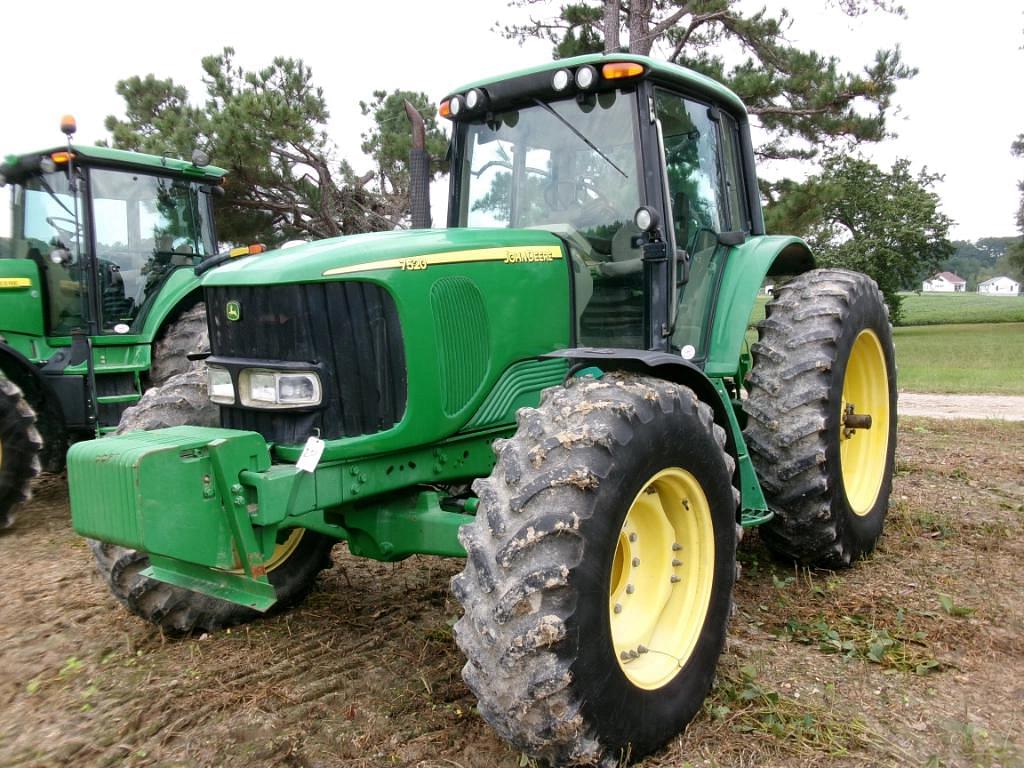 Image of John Deere 7520 Primary image