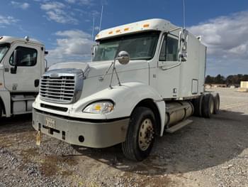 2005 Freightliner Columbia Equipment Image0