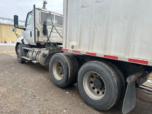 Image of International RH613 equipment image 3