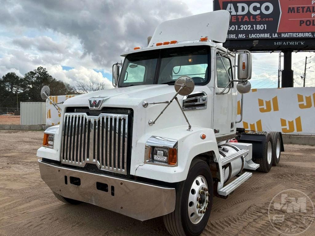 2021 Western Star 4700 Equipment Image0
