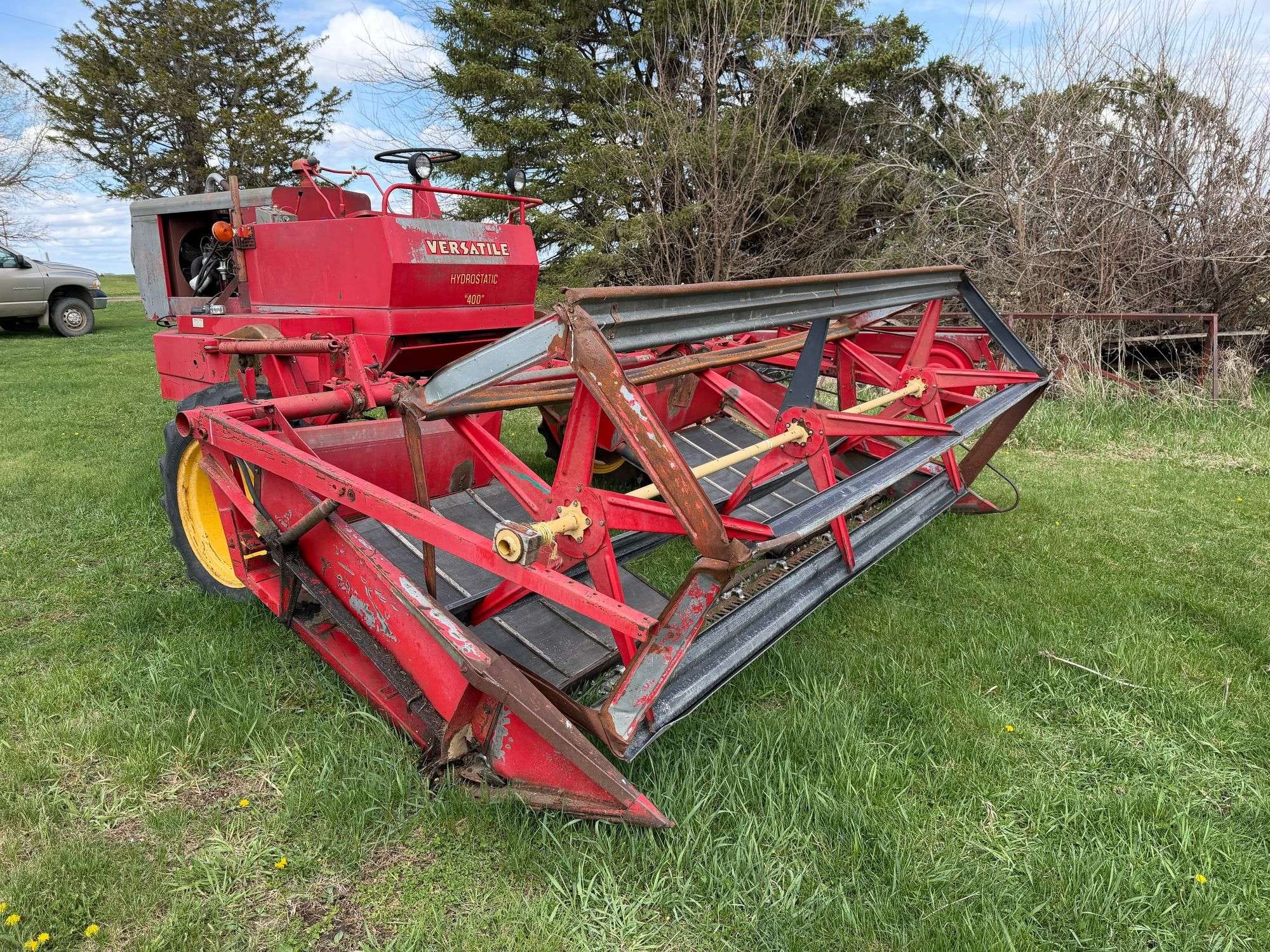 Versatile 4000 Equipment Image0
