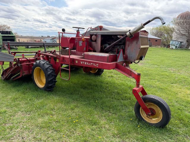 Image of Versatile 4000 equipment image 4