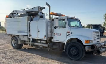 Main image International 4900