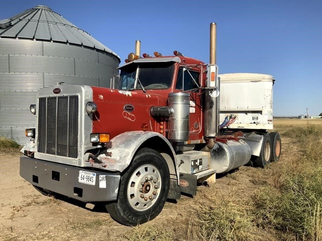 Main image Peterbilt 359