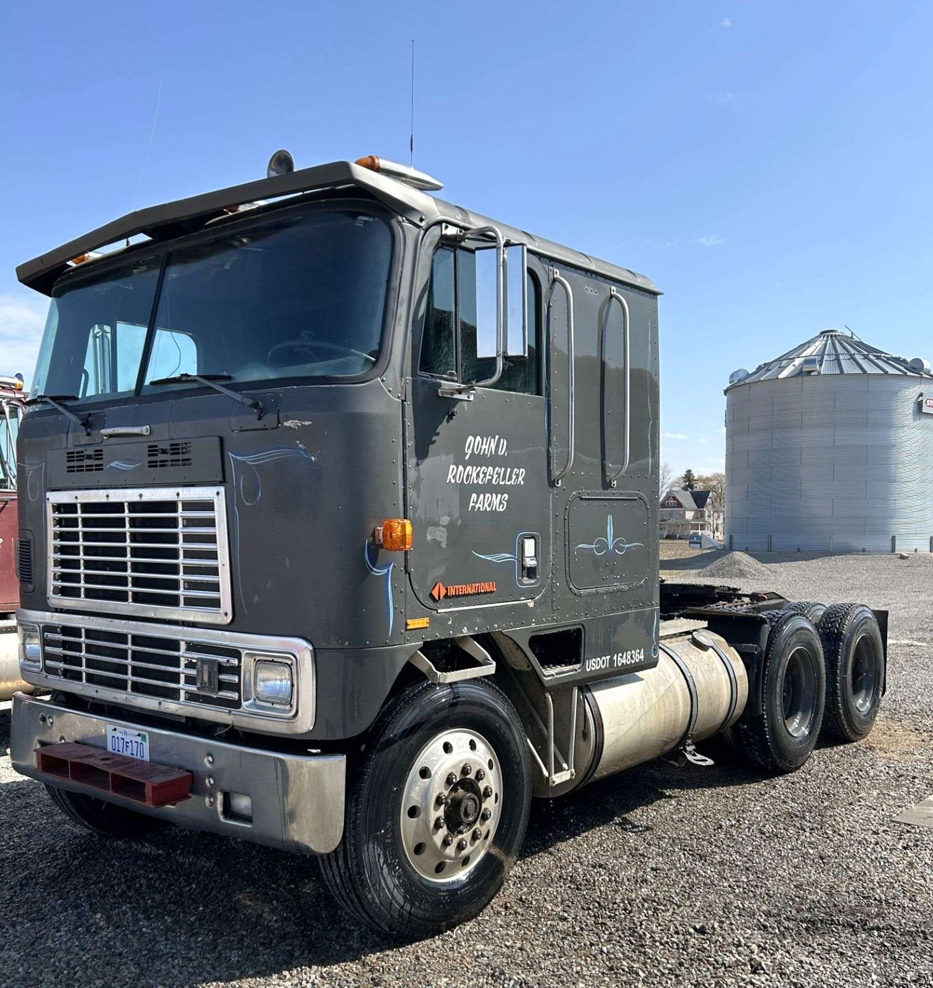 1989 International 9600 Equipment Image0