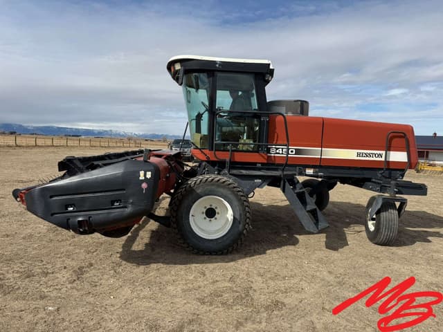 Image of Hesston 8450 equipment image 1