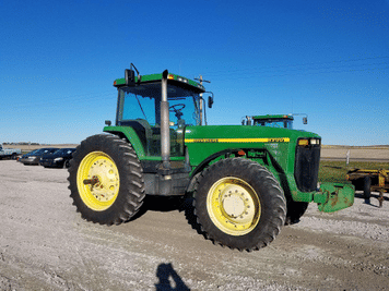 Main image John Deere 8200