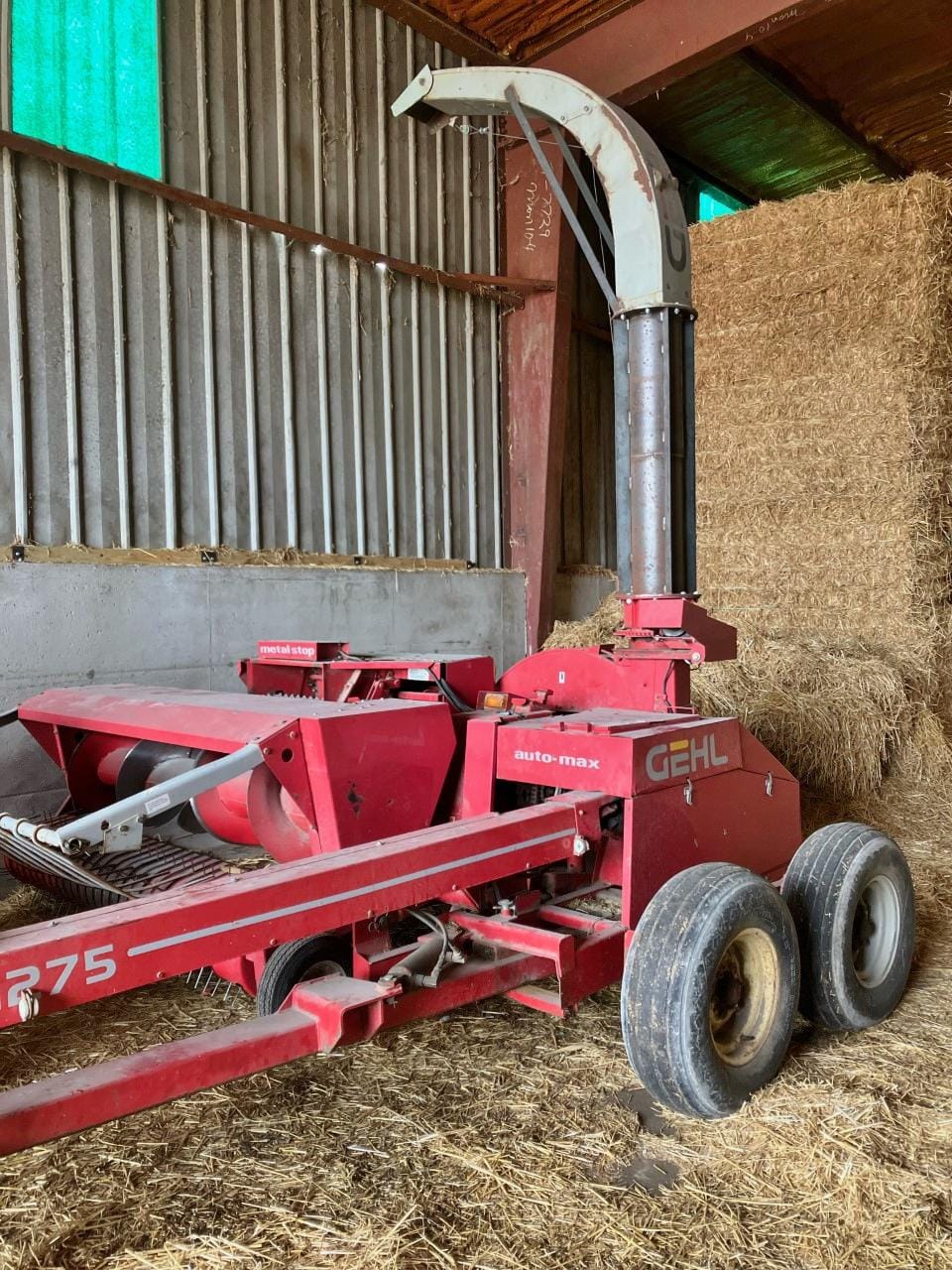 Main image Gehl 1275