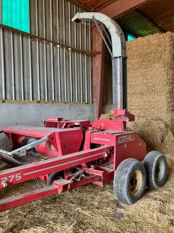 Main image Gehl 1275