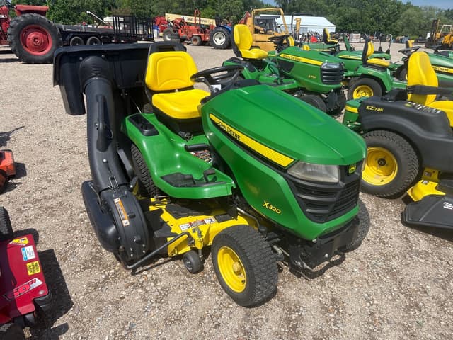 Image of John Deere X320 equipment image 1