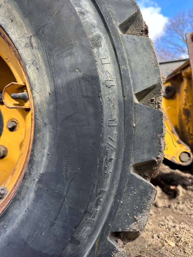 Image of John Deere 270 equipment image 4