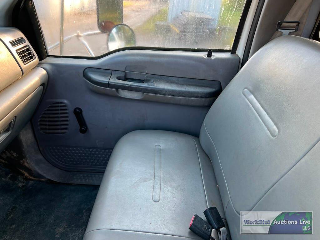 Main image Ford F-650 20