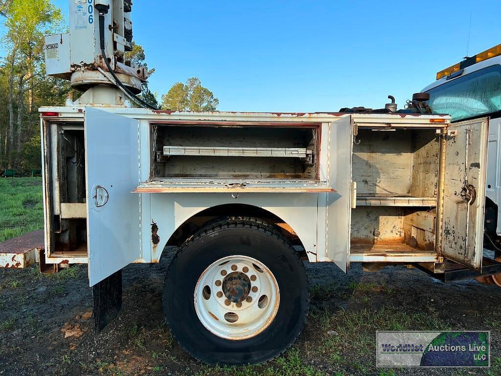 Main image Ford F-650 8