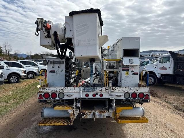 Image of International Durastar 4300 equipment image 3