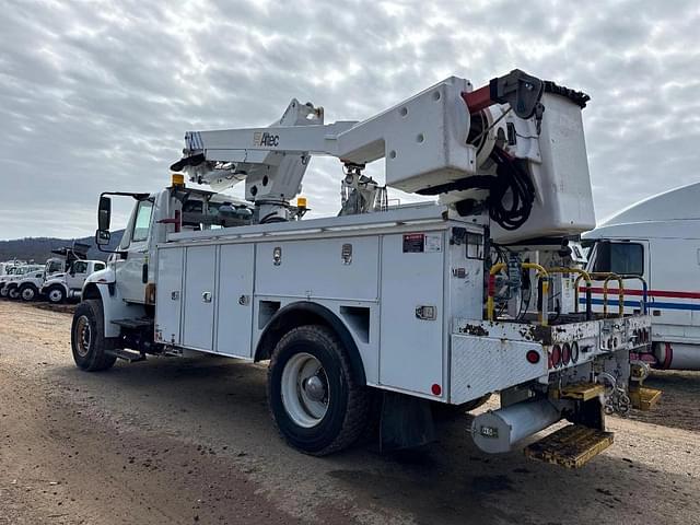 Image of International Durastar 4300 equipment image 2