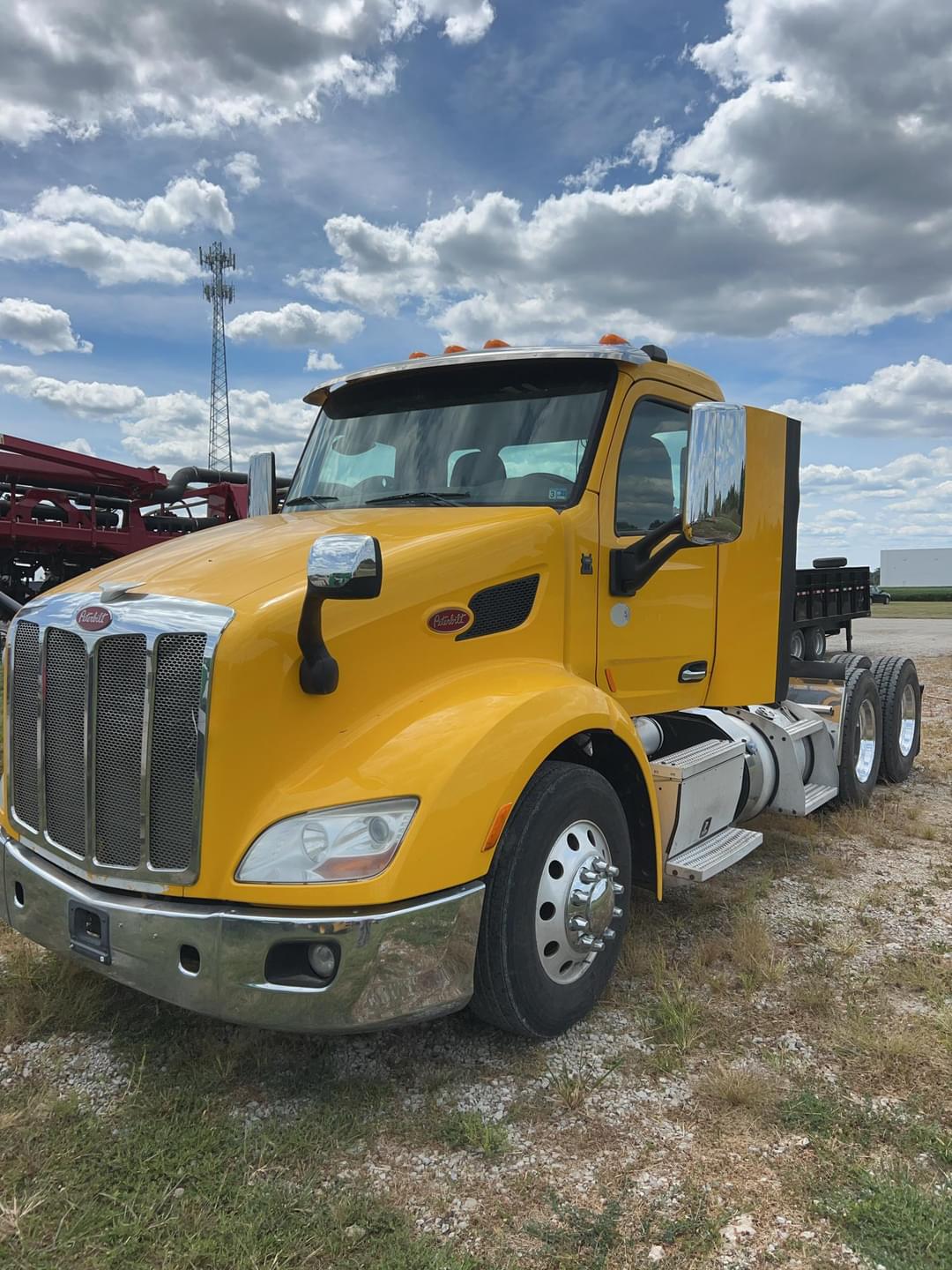 Image of Peterbilt 579 Primary image