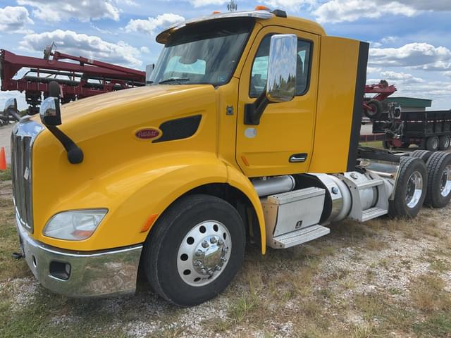 Image of Peterbilt 579 equipment image 1