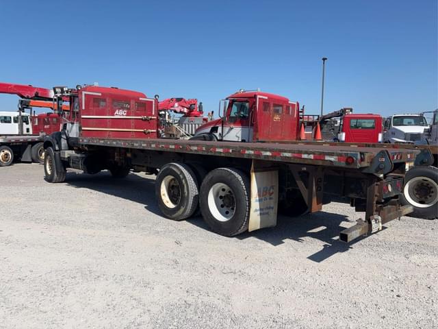 Image of Mack CV713 equipment image 3