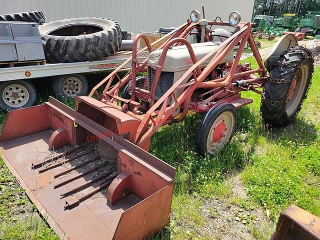 Image of Ford 9N equipment image 1