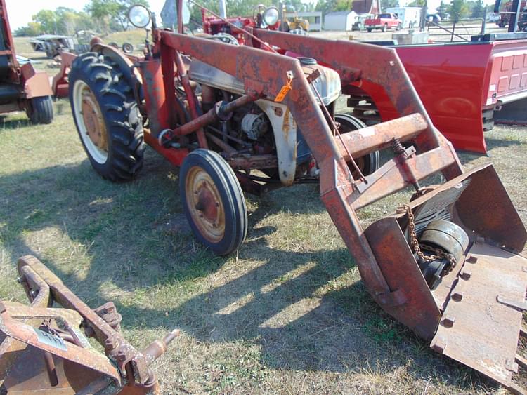 Ford 9N Equipment Image0