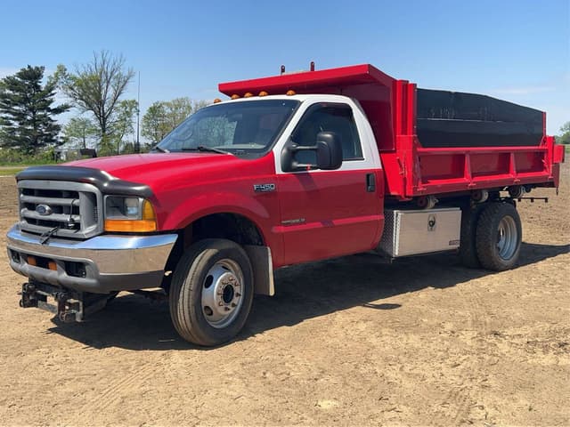 Image of Ford F-450 equipment image 1