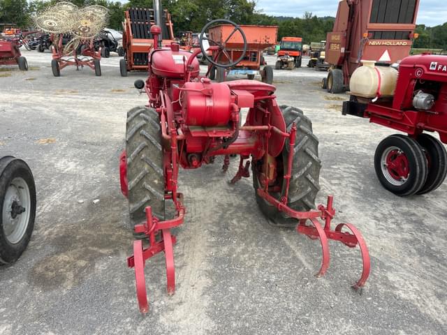 Image of Farmall A equipment image 4