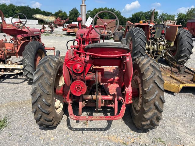 Image of Farmall A equipment image 4