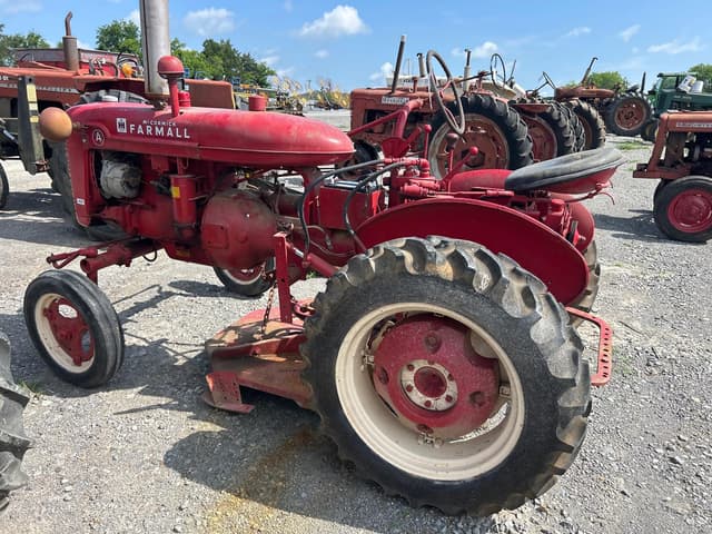 Image of Farmall A equipment image 3