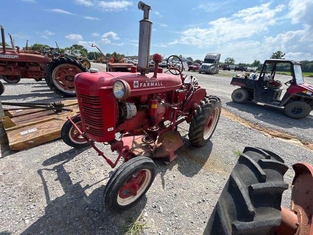 Image of Farmall A equipment image 2