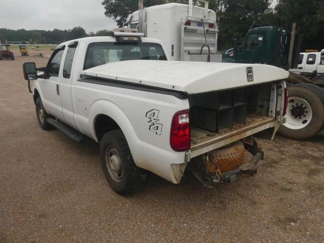 Image of Ford F-250 equipment image 4