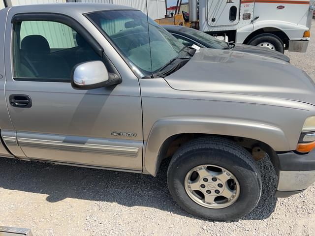 Image of Chevrolet 1500 equipment image 2