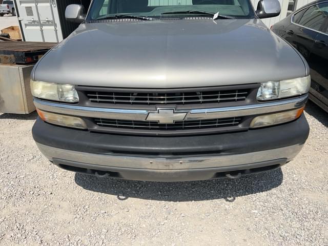Image of Chevrolet 1500 equipment image 3
