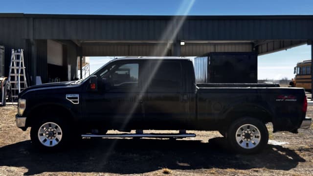 Image of Ford F-250 equipment image 3